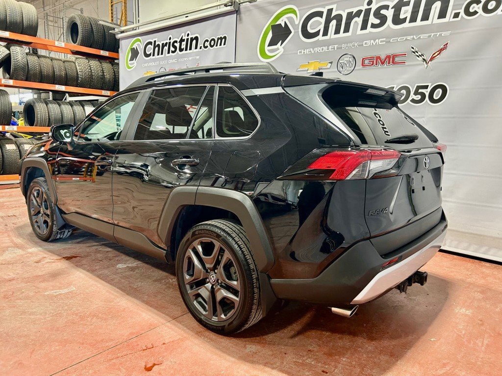 Toyota RAV4  2022 à Montréal, Québec - 5 - w1024h768px