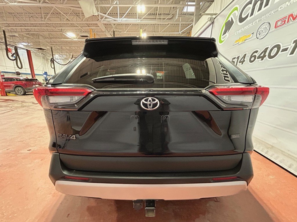 Toyota RAV4  2022 à Montréal, Québec - 6 - w1024h768px