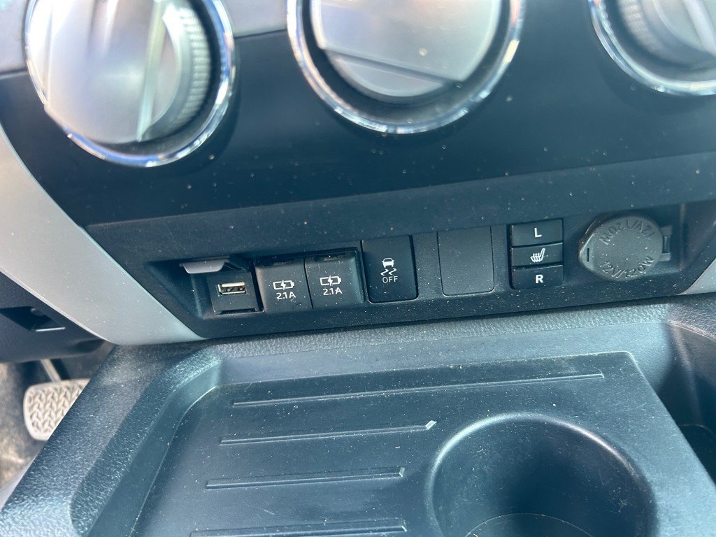 Toyota Tundra  2020 à Montréal, Québec - 13 - w1024h768px