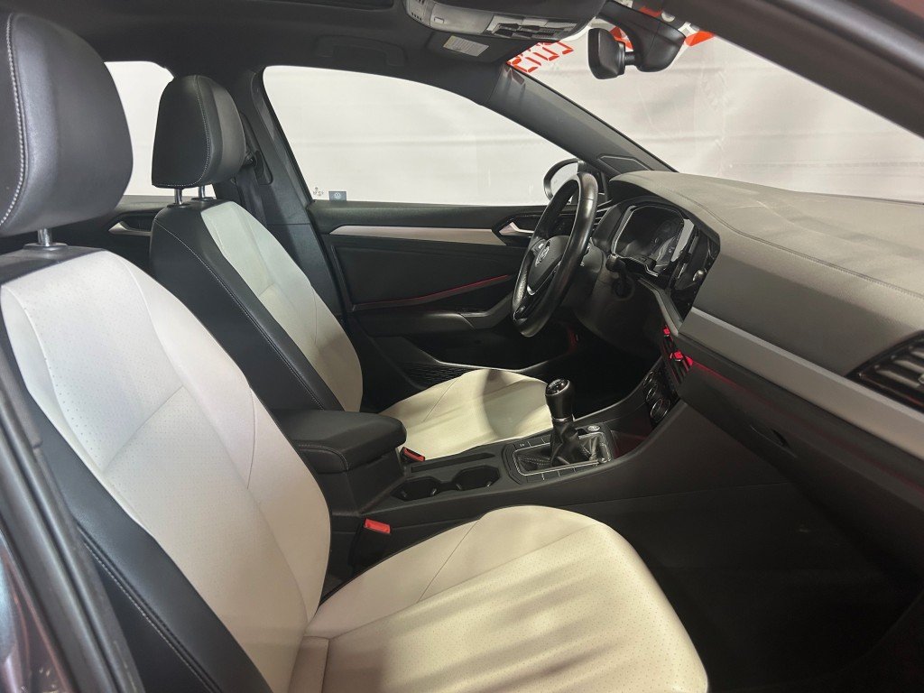 2019 Volkswagen Jetta in Montreal, Quebec - 7 - w1024h768px