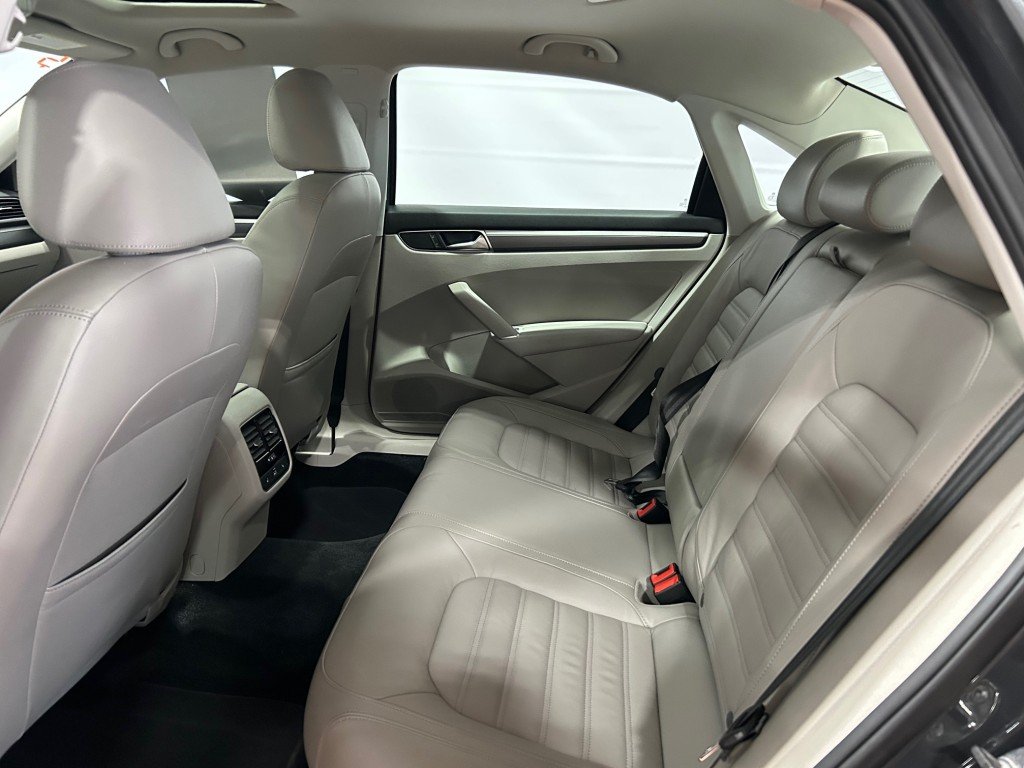 Volkswagen PASSAT  2017 à Montréal, Québec - 8 - w1024h768px