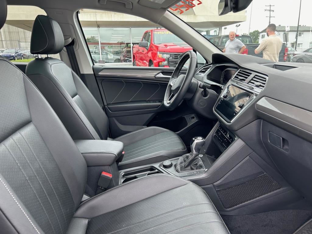 2022 Volkswagen Tiguan in Montreal, Quebec - 17 - w1024h768px