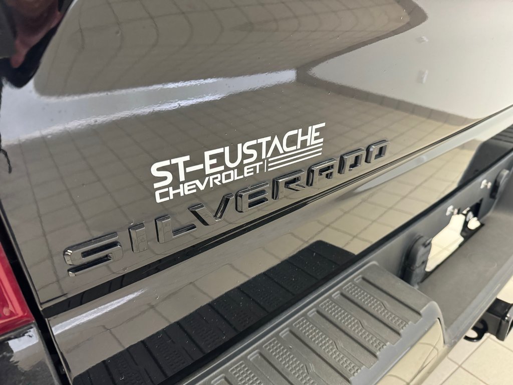 Chevrolet Silverado 1500 LTD  2022 à Saint-Eustache, Québec - 18 - w1024h768px