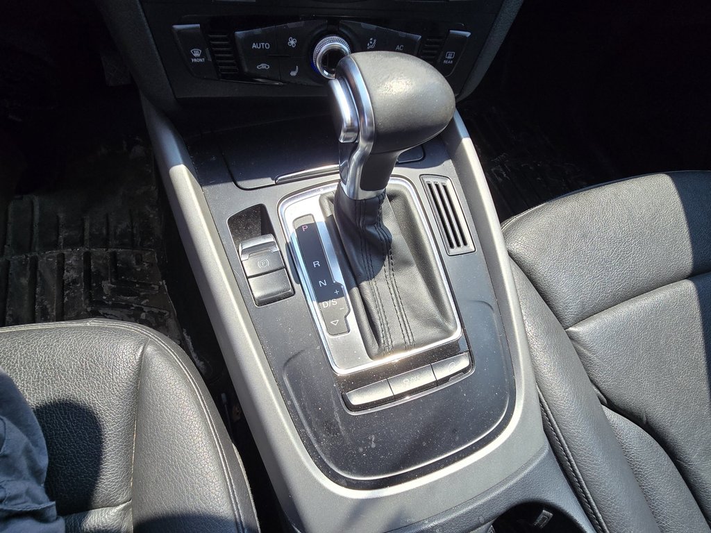 Audi Q5 2.0L Komfort 2014 à Montréal, Québec - 5 - w1024h768px