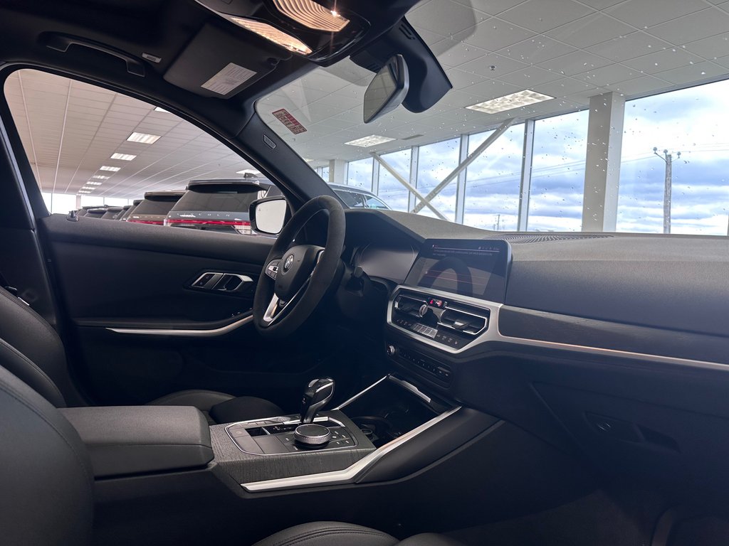 BMW 3 Series  2019 à Brossard, Québec - 15 - w1024h768px