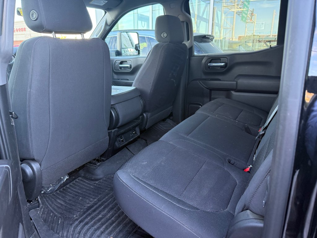 2022 Chevrolet Silverado 1500 LTD in Brossard, Quebec - 11 - w1024h768px