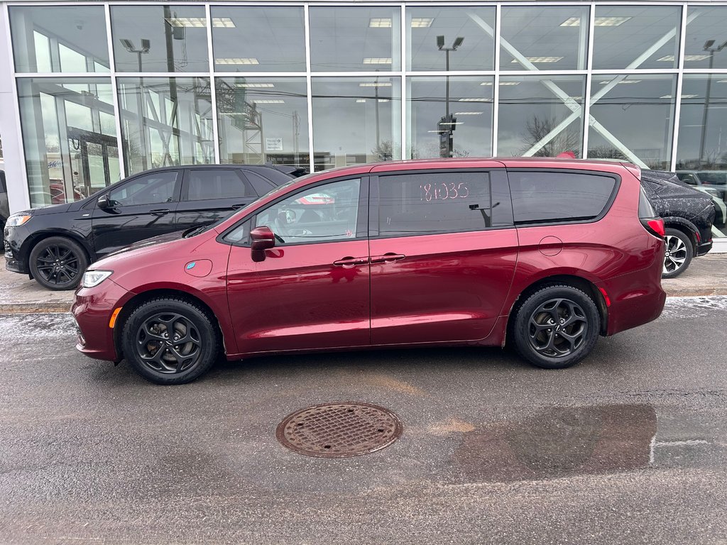 2022 Chrysler Pacifica Hybrid in Brossard, Quebec - 5 - w1024h768px