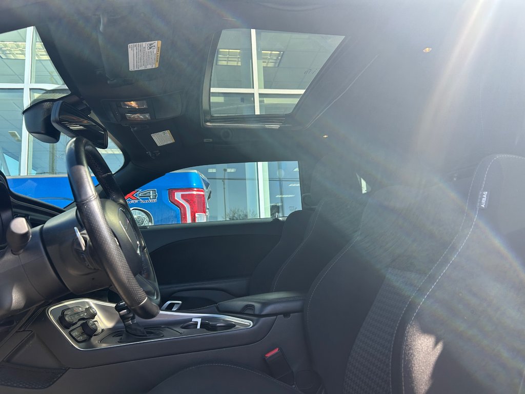 2021 Dodge Challenger GT | AWD | V6 3.6L | BLACK PACK | TOIT | GPS | in Brossard, Quebec - 11 - w1024h768px