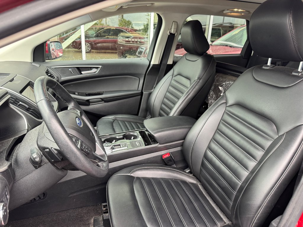 2020 Ford Edge in Brossard, Quebec - 11 - w1024h768px