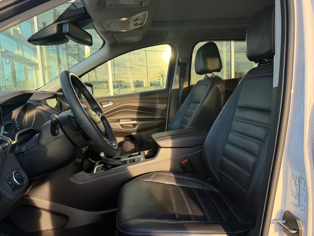 2017 Ford Escape in Brossard, Quebec - 9 - w1024h768px