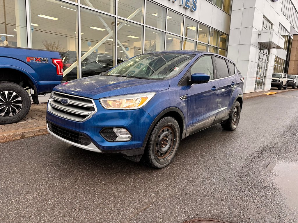 2017 Ford Escape in Brossard, Quebec - 1 - w1024h768px