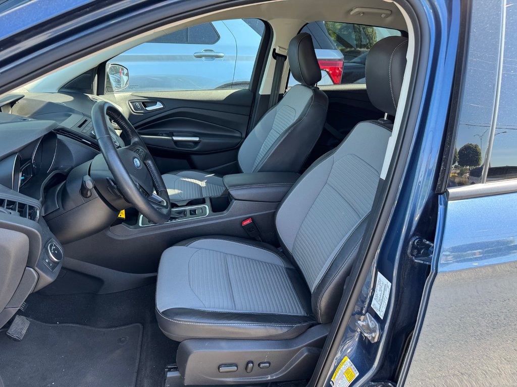 2018 Ford Escape in Brossard, Quebec - 9 - w1024h768px