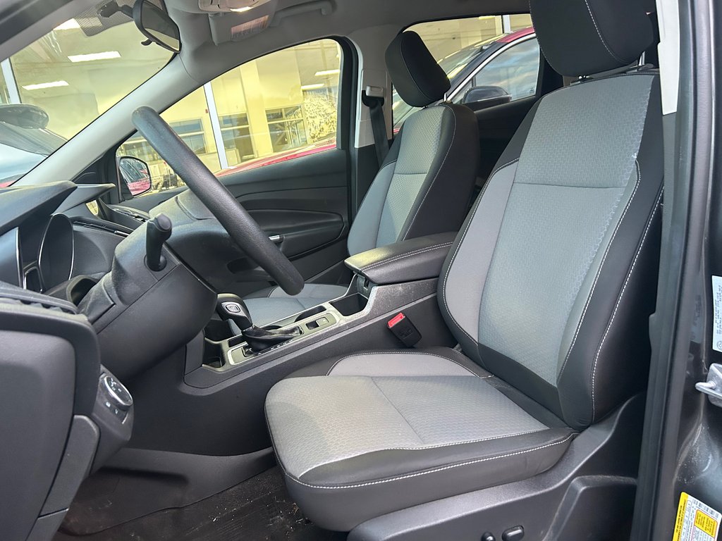 2019 Ford Escape in Brossard, Quebec - 11 - w1024h768px