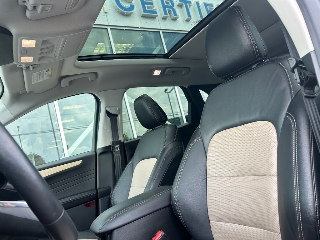 Ford Escape  2021 à Brossard, Québec - 11 - w1024h768px