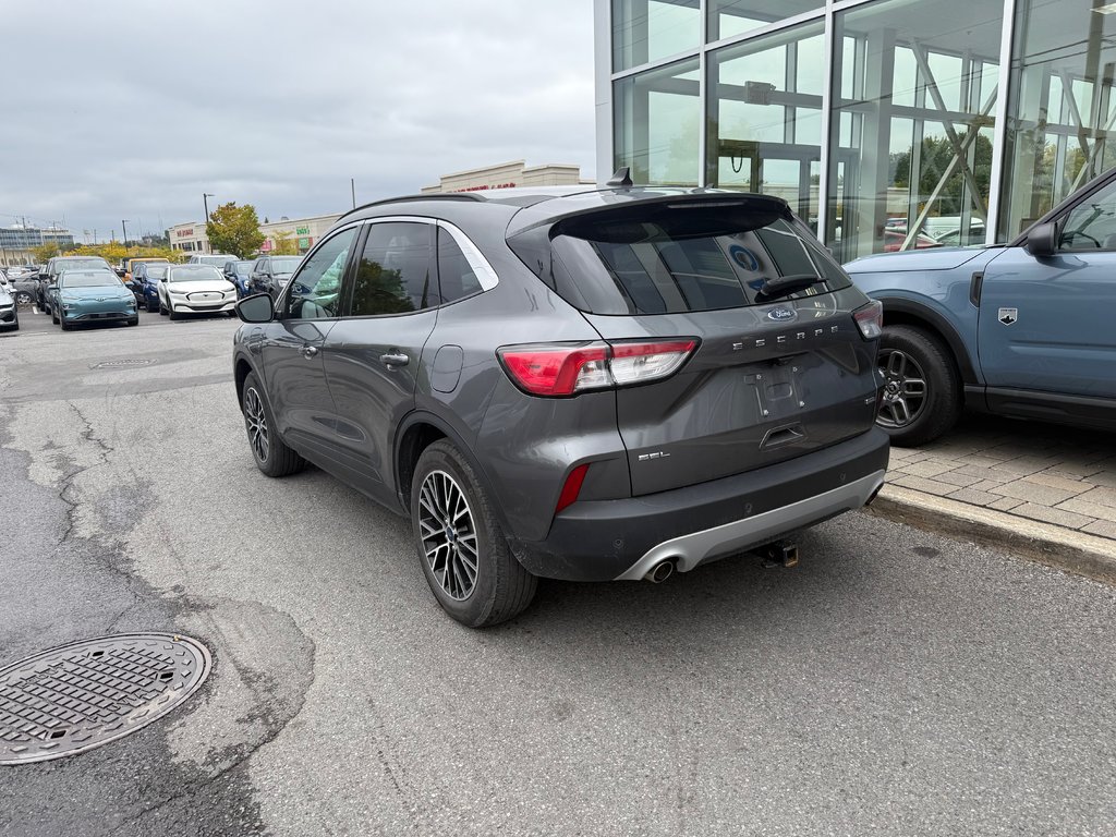 Ford Escape  2021 à Brossard, Québec - 5 - w1024h768px