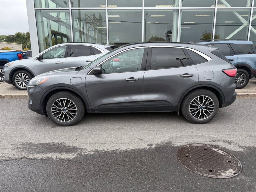 Ford Escape  2021 à Brossard, Québec - 3 - w1024h768px