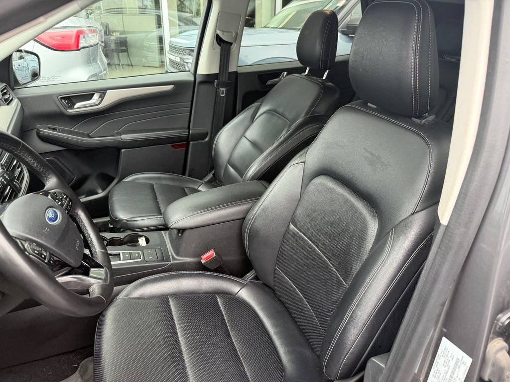 Ford Escape  2021 à Brossard, Québec - 11 - w1024h768px