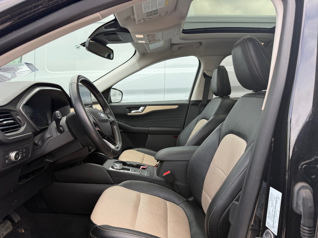 Ford Escape  2021 à Brossard, Québec - 9 - w1024h768px