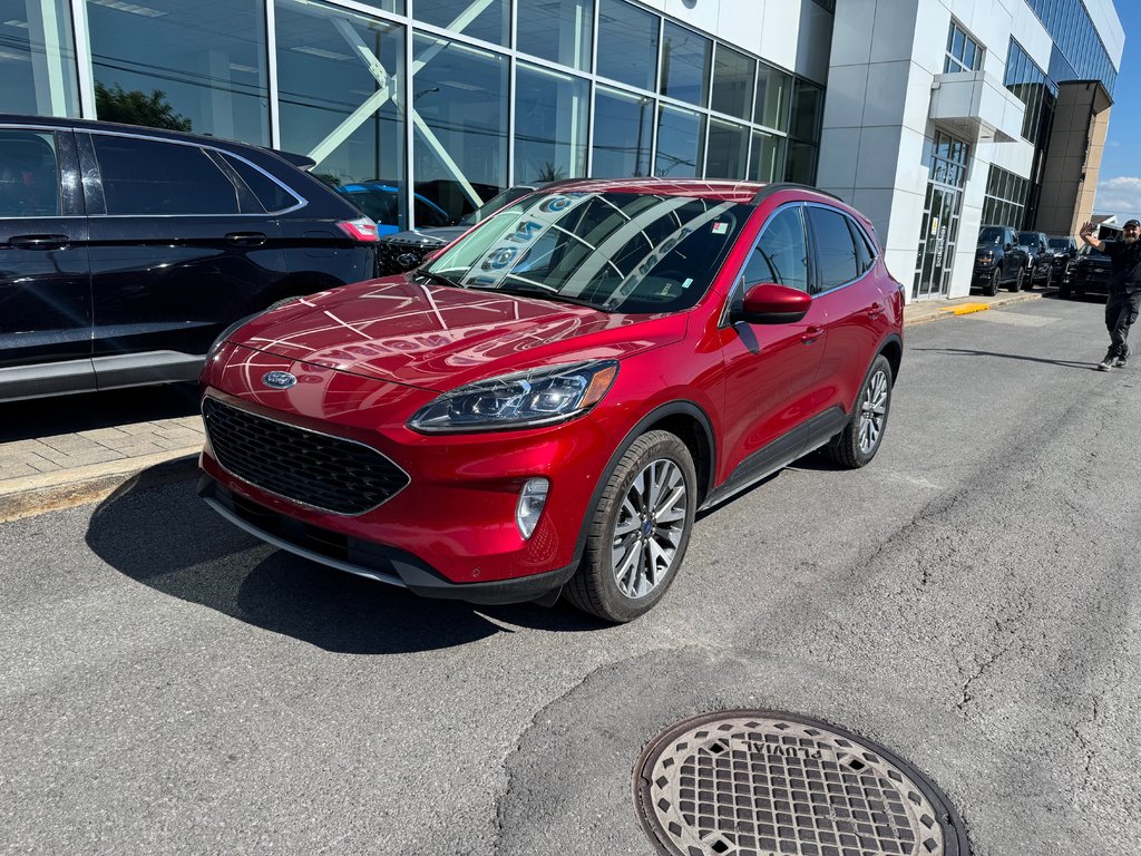 Ford Escape Titanium | AWD | 2.0T | CUIR | NAVIGATION | 2022 à Brossard, Québec - 1 - w1024h768px