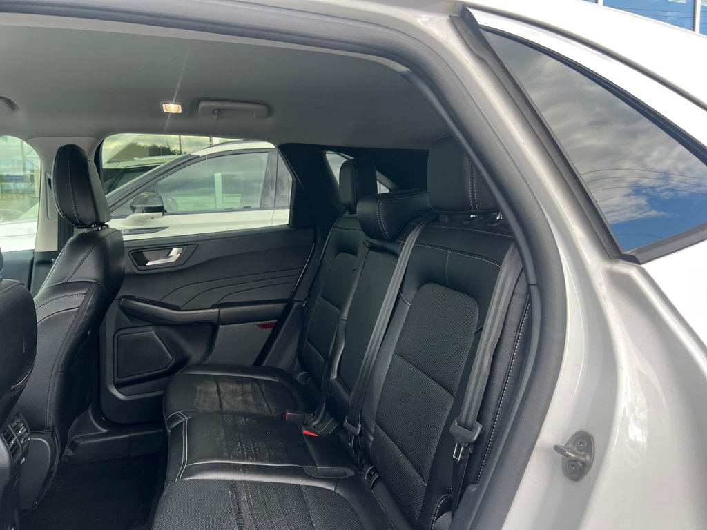 2022 Ford Escape in Brossard, Quebec - 11 - w1024h768px