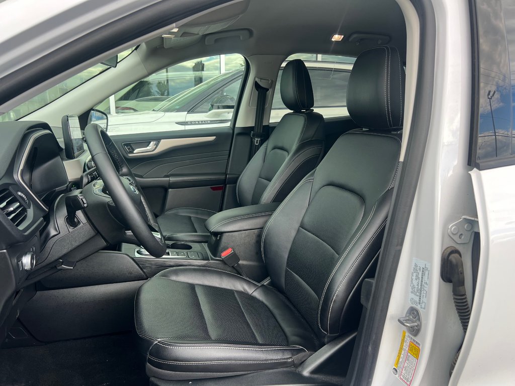 2022 Ford Escape in Brossard, Quebec - 9 - w1024h768px