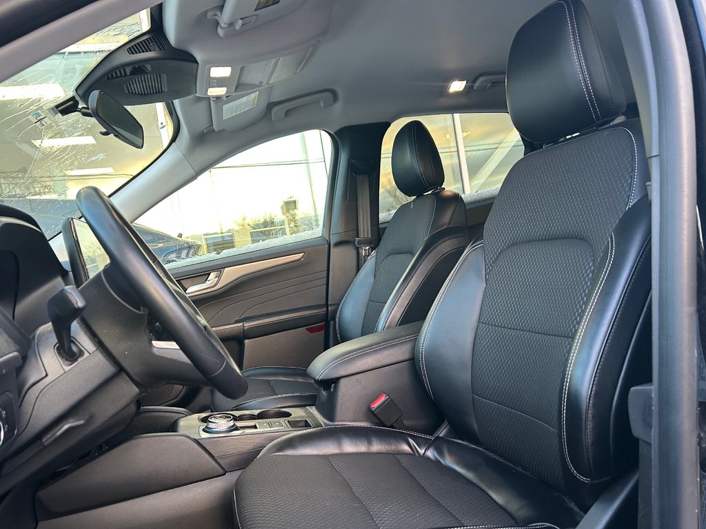2023 Ford Escape PHEV | 60KM D'AUTONOMIE | SIÈGES CHAUFFANTS in Brossard, Quebec - 11 - w1024h768px
