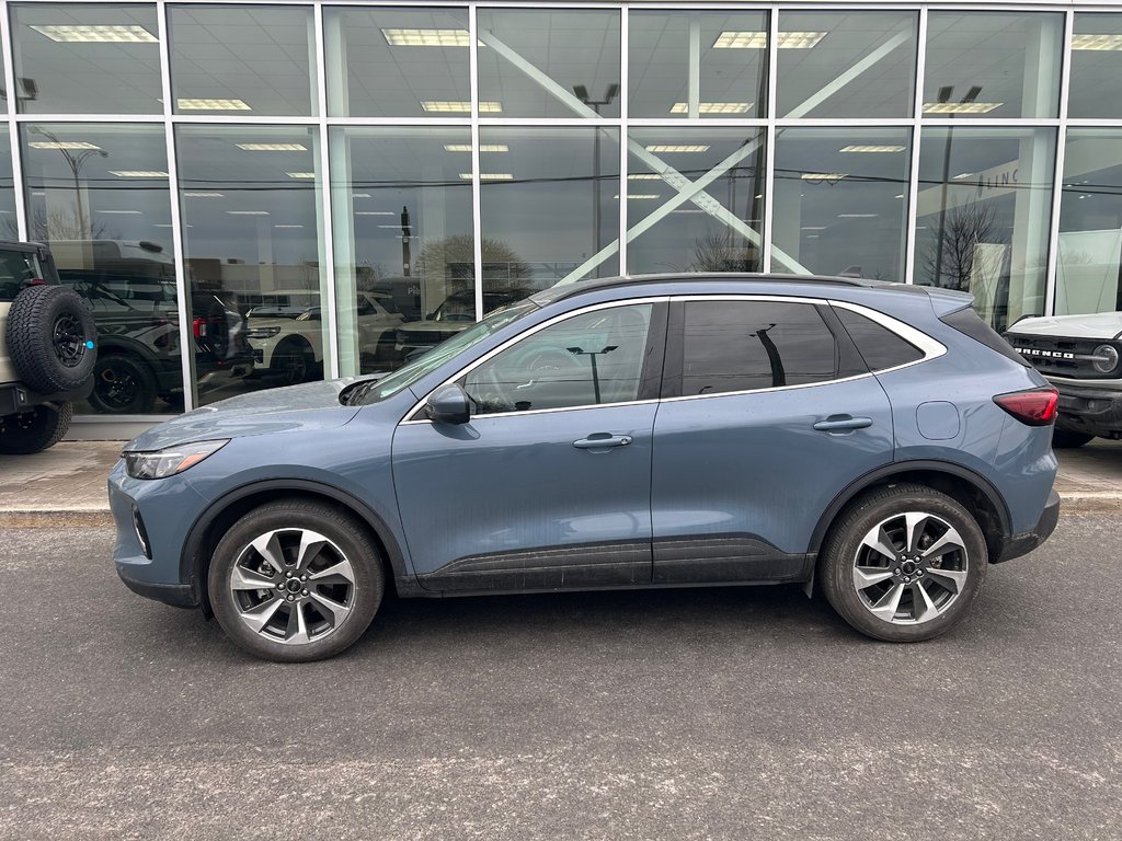 2023 Ford Escape in Brossard, Quebec - 5 - w1024h768px