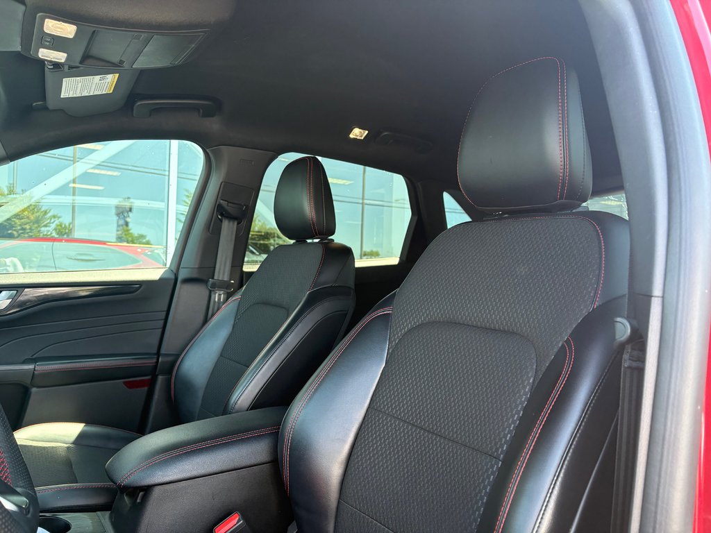 Ford Escape  2023 à Brossard, Québec - 13 - w1024h768px