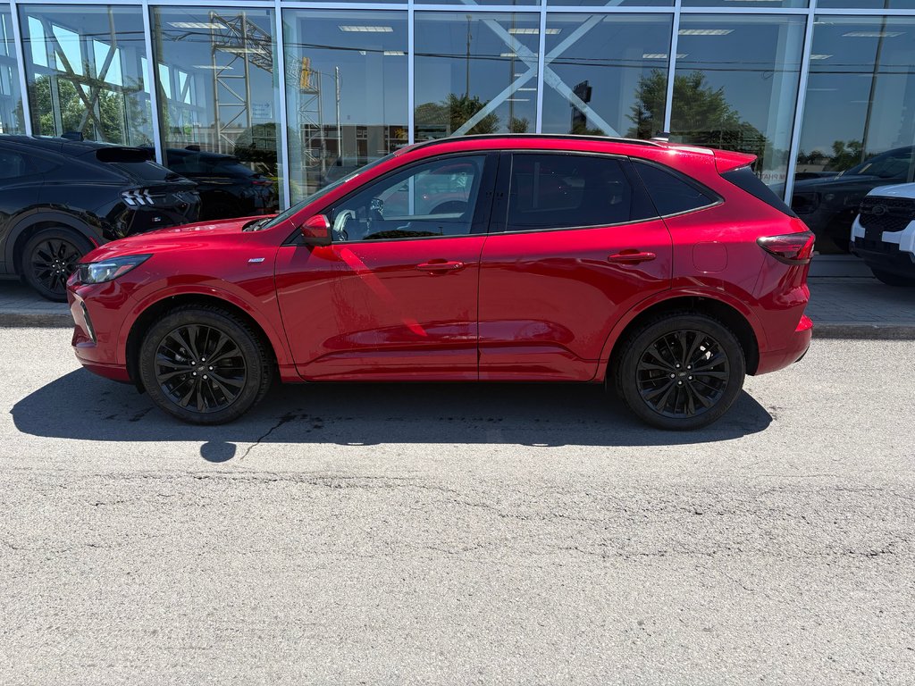 Ford Escape  2023 à Brossard, Québec - 5 - w1024h768px