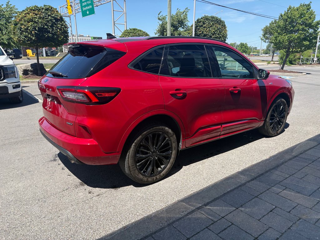 Ford Escape  2023 à Brossard, Québec - 11 - w1024h768px