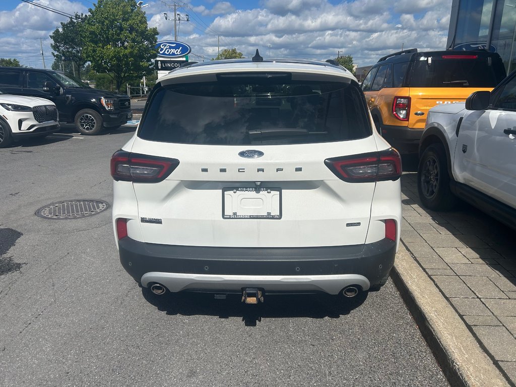 Ford Escape  2023 à Brossard, Québec - 9 - w1024h768px