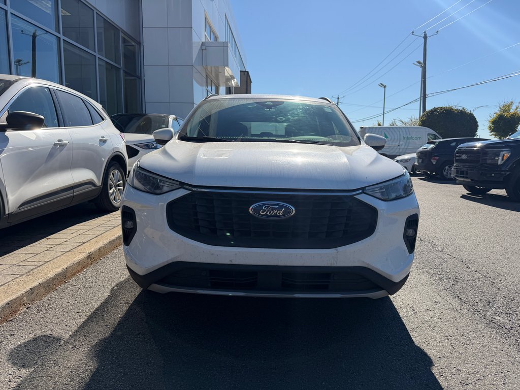 Ford Escape  2023 à Brossard, Québec - 3 - w1024h768px