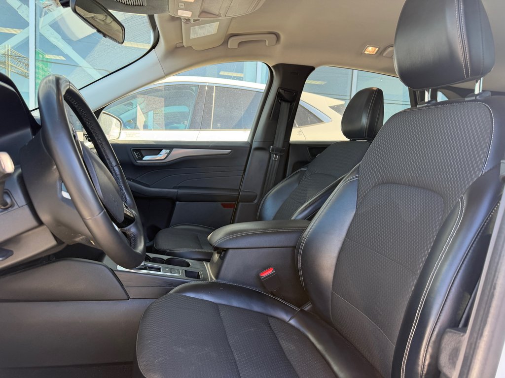 Ford Escape  2023 à Brossard, Québec - 11 - w1024h768px