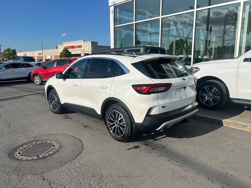 Ford Escape  2024 à Brossard, Québec - 7 - w1024h768px
