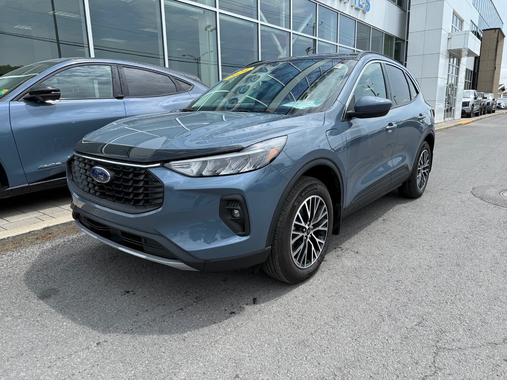 2024 Ford Escape in Brossard, Quebec - 1 - w1024h768px