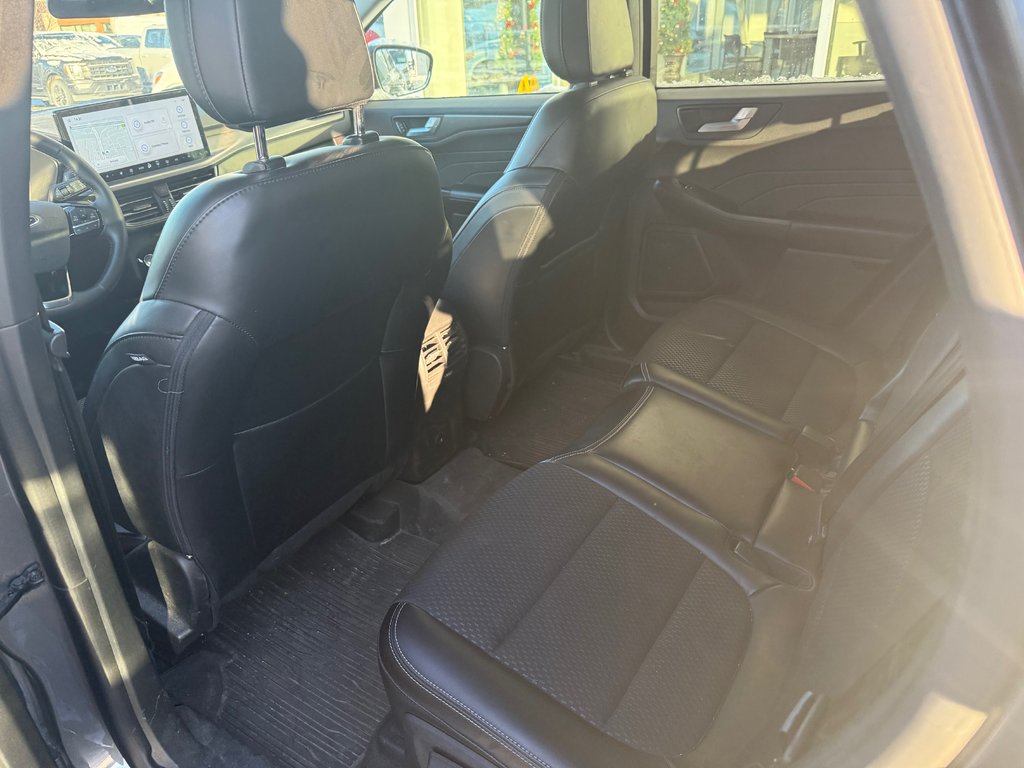 Ford Escape  2024 à Brossard, Québec - 11 - w1024h768px