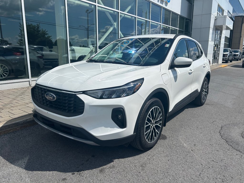 Ford Escape  2024 à Brossard, Québec - 1 - w1024h768px