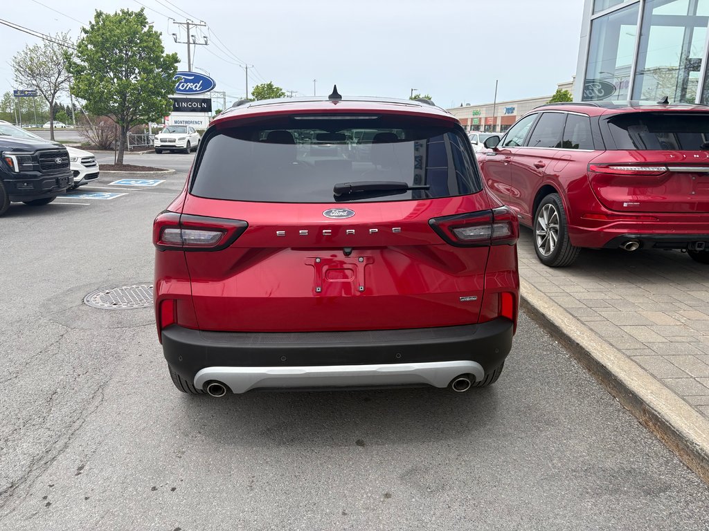 2025 Ford Escape in Brossard, Quebec - 9 - w1024h768px