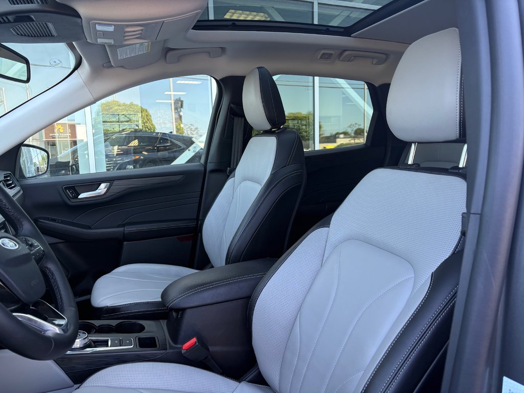 Ford Escape  2025 à Brossard, Québec - 11 - w1024h768px