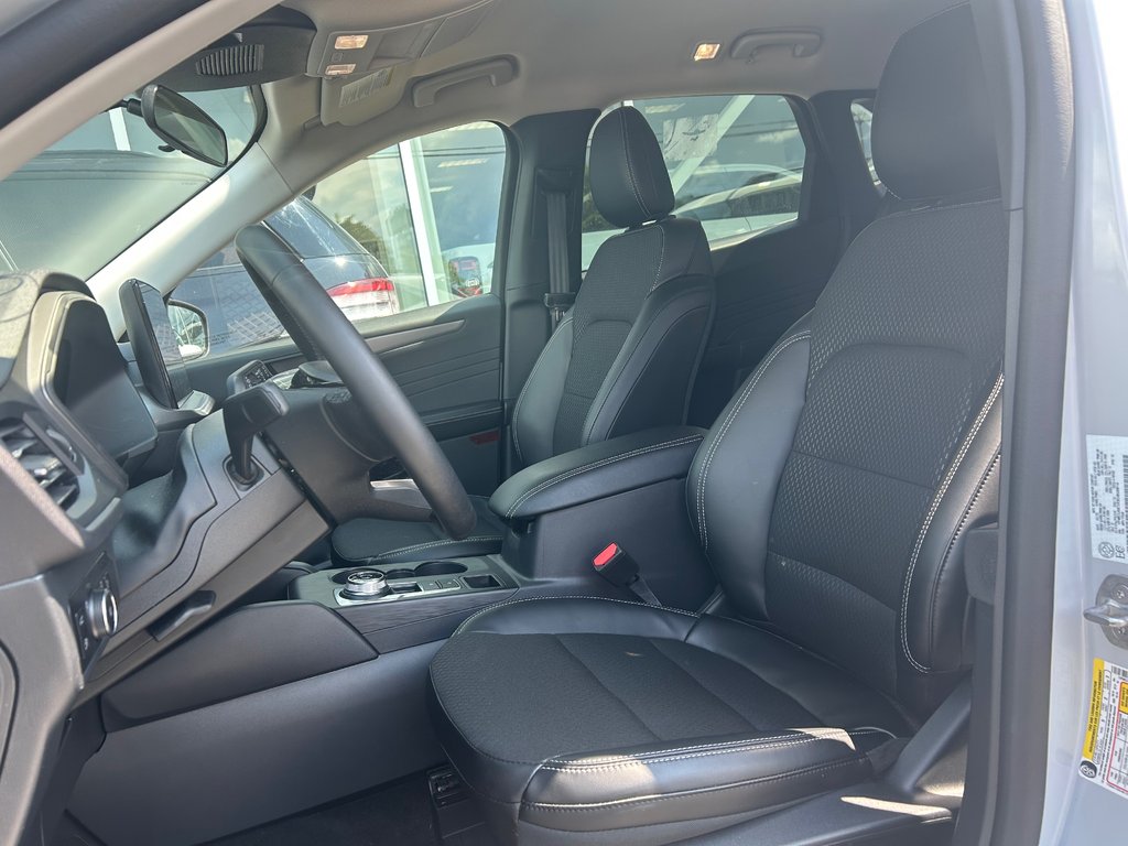 Ford Escape  2025 à Brossard, Québec - 13 - w1024h768px