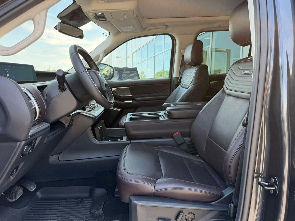 2025 Ford Expedition in Brossard, Quebec - 9 - w1024h768px
