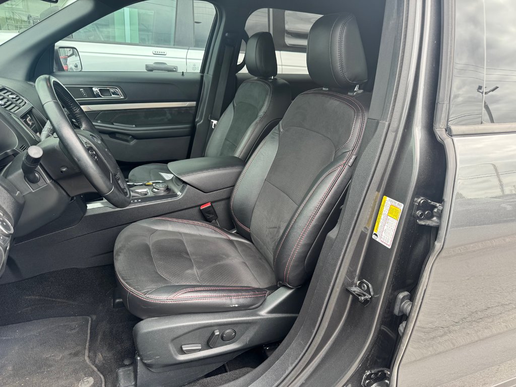 2019 Ford Explorer in Brossard, Quebec - 11 - w1024h768px