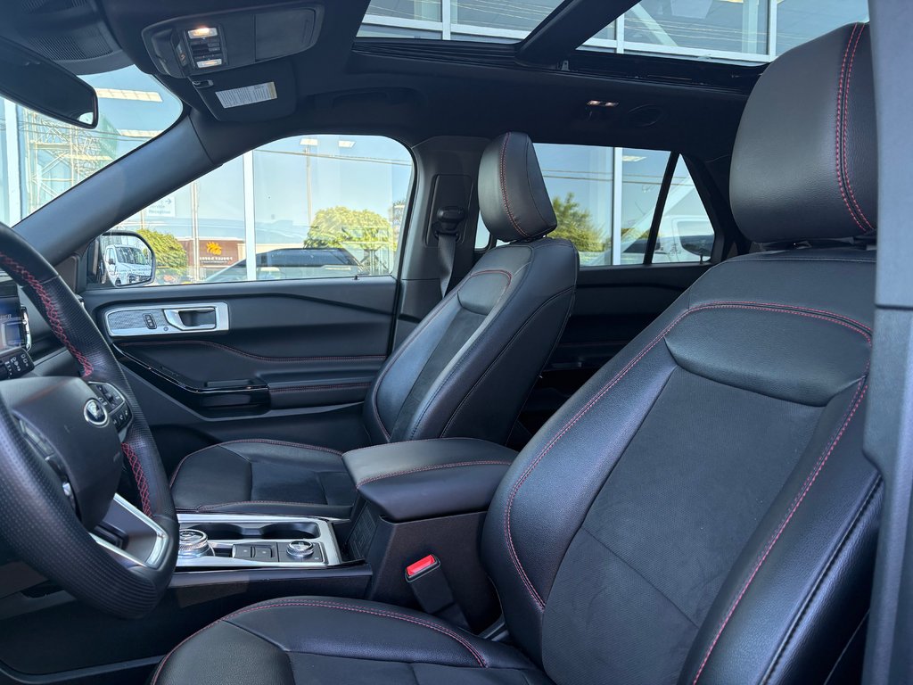 2022 Ford Explorer ST-LINE | AWD | TOIT PANO | TOW PACK | in Brossard, Quebec - 13 - w1024h768px