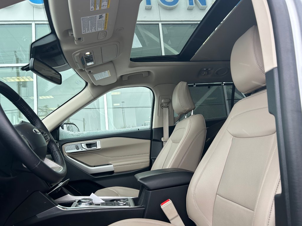 2024 Ford Explorer in Brossard, Quebec - 11 - w1024h768px
