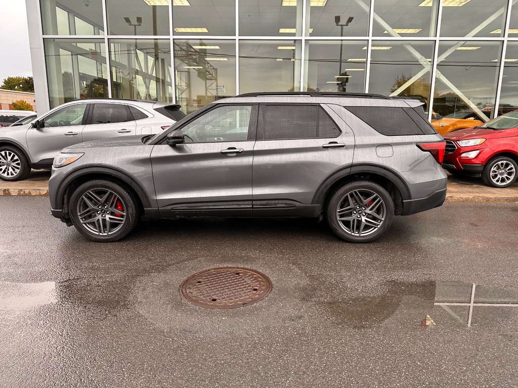 2025 Ford Explorer in Brossard, Quebec - 5 - w1024h768px
