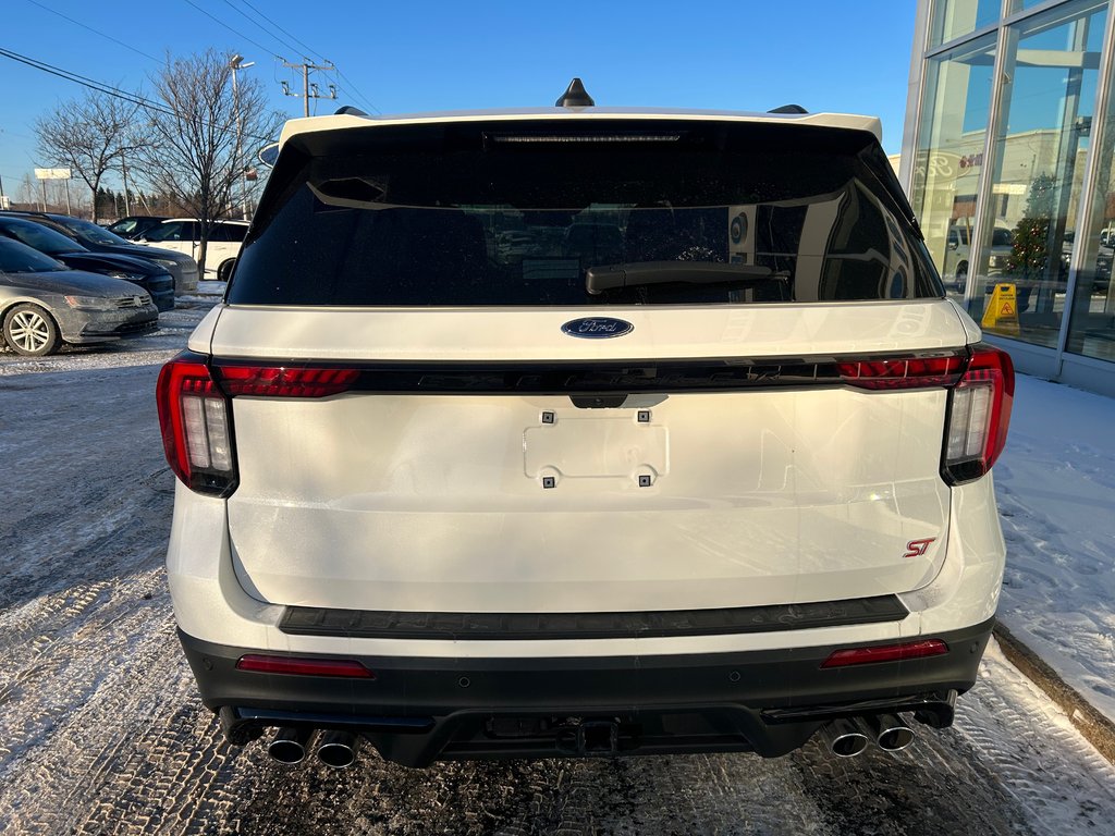 2025 Ford Explorer in Brossard, Quebec - 9 - w1024h768px