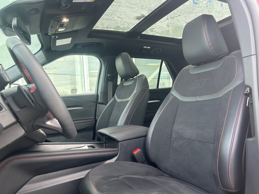 Ford Explorer ST | SPÉCIAL DÉMO 5.99% | 400HP | TOIT PANO | 2025 à Brossard, Québec - 7 - w1024h768px