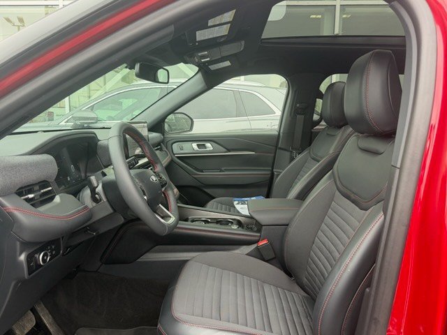 2026 Ford Explorer in Brossard, Quebec - 11 - w1024h768px
