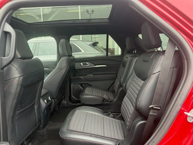2026 Ford Explorer in Brossard, Quebec - 13 - w1024h768px