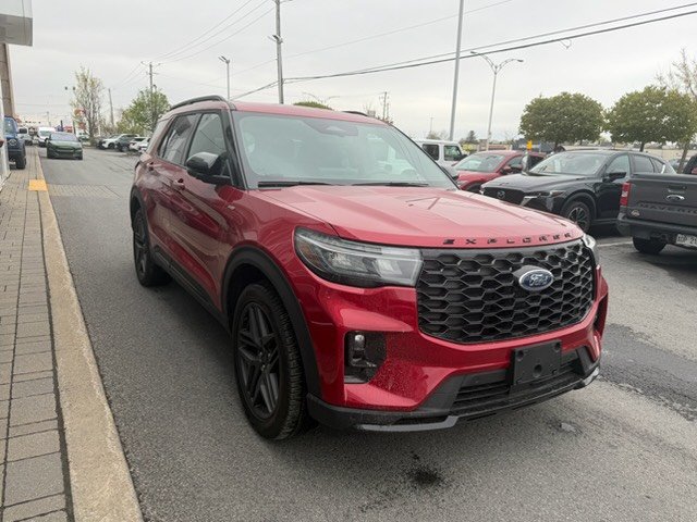 2026 Ford Explorer in Brossard, Quebec - 3 - w1024h768px